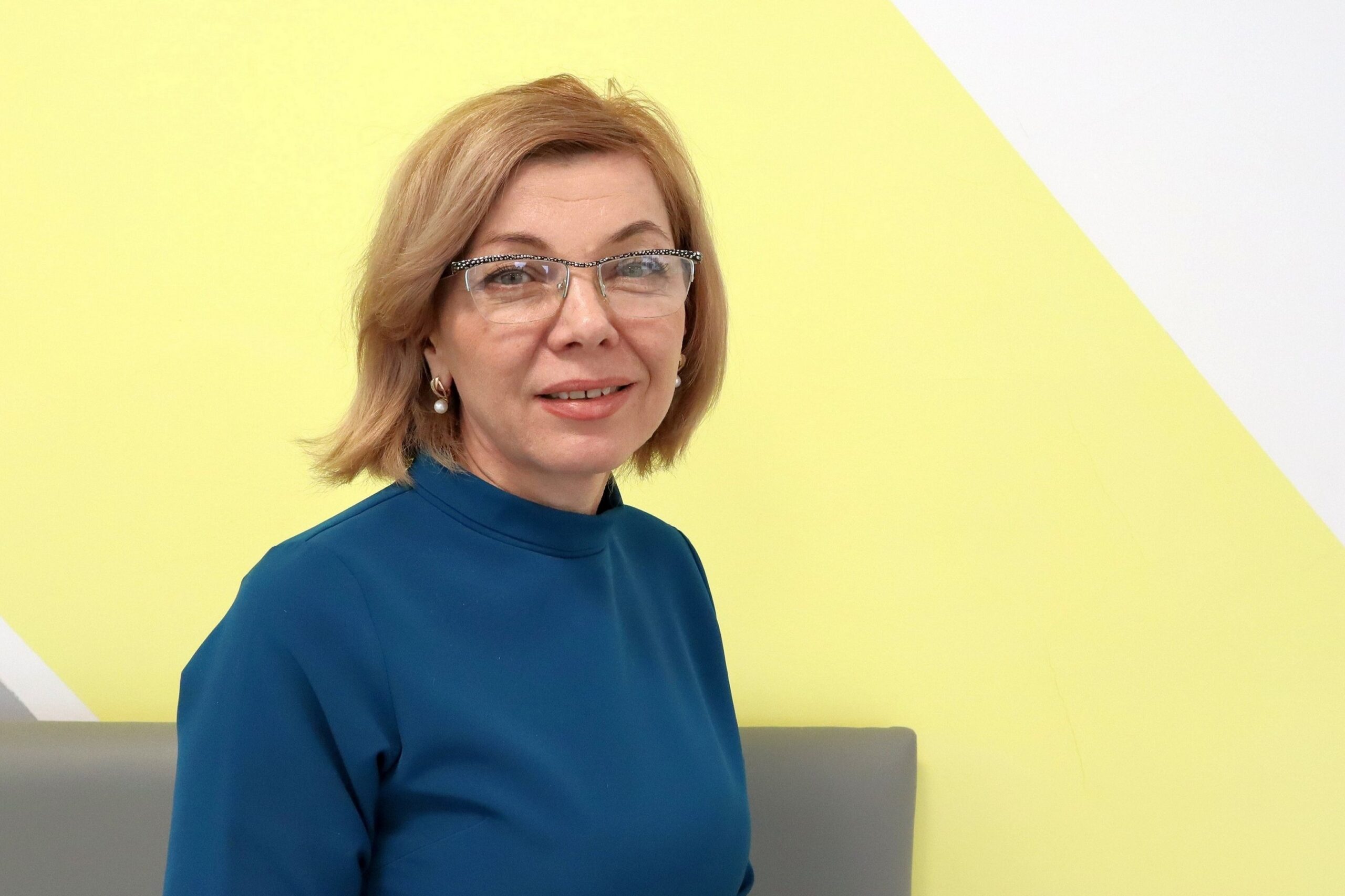 Натисни щоб дізнатись більше про: Світлана Македонська: “Я підтримую усі проекти, які виносяться на сесії Запорізької облради”