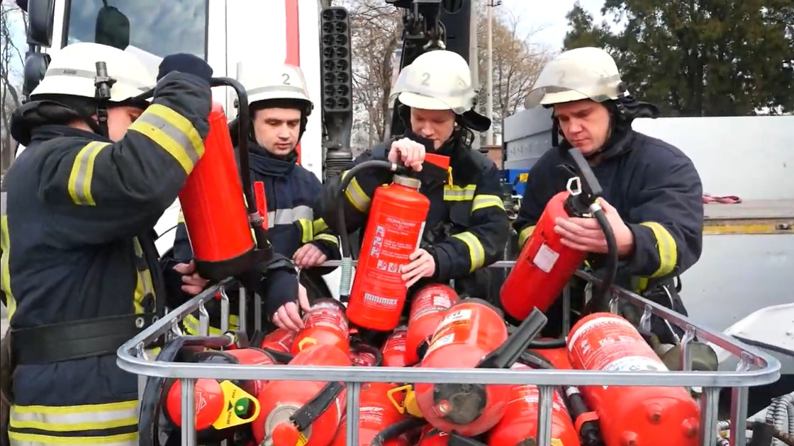 запоріжжя дснс рятувальники вогнегасники благодійна допомога кельн