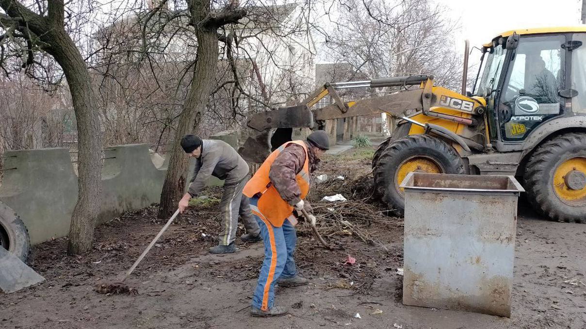 комунальники бердянськ зарплата екотранс двірники