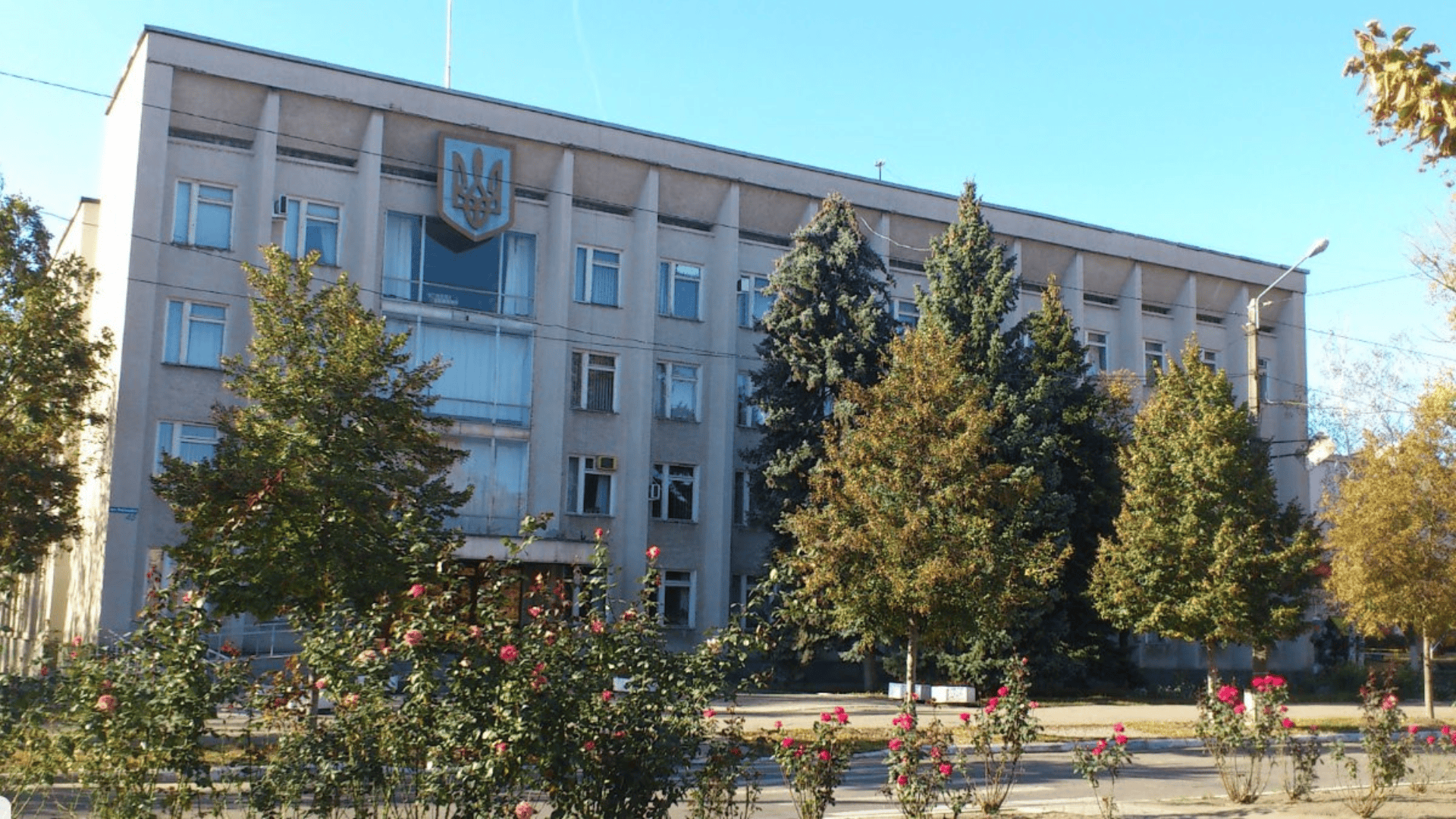 Натисни щоб дізнатись більше про: Витрати Токмацької громади на бюджетників, які працюють на ТОТ та за кордоном складають 61 млн гривень