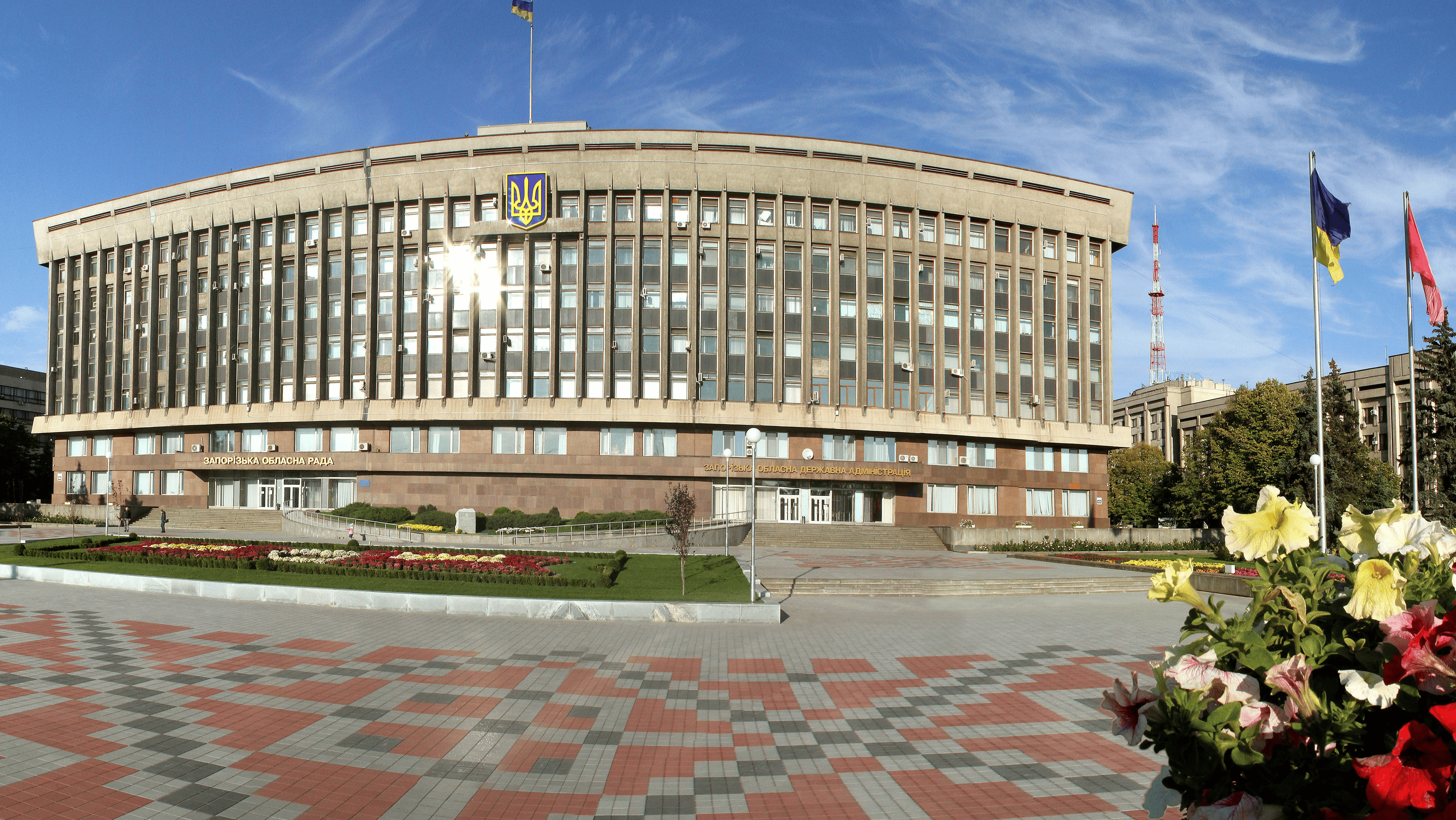 Натисни щоб дізнатись більше про: Керівники підрозділів Запорізької ОДА заробили понад 7 млн гривень у першій половині 2024 року