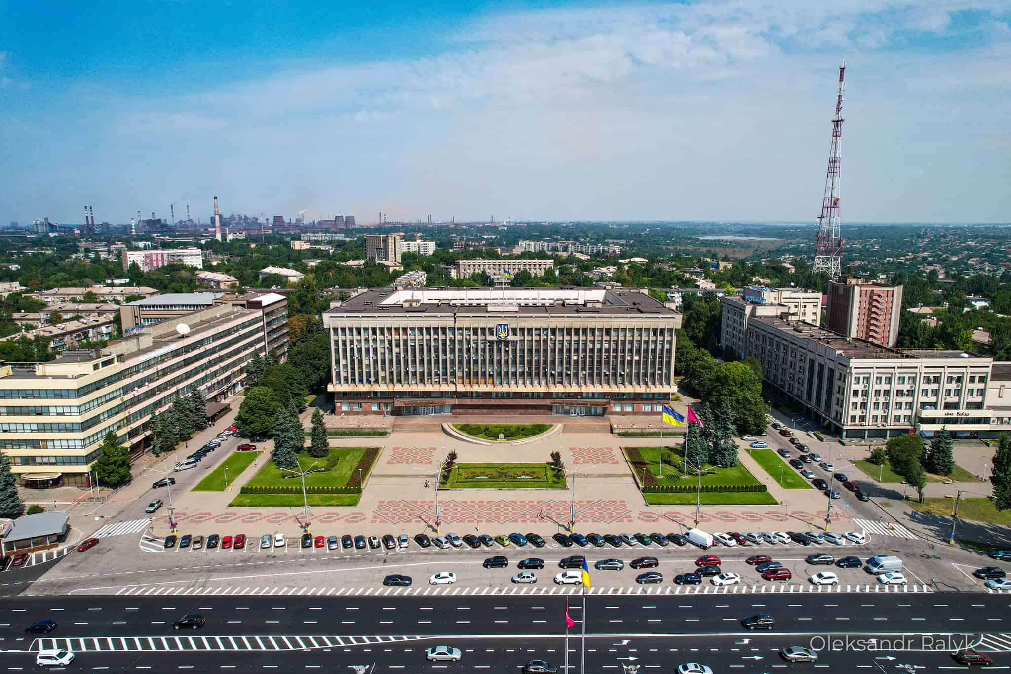 Натисни щоб дізнатись більше про: Капремонт школи за 212 млн гривень, квадрокоптери для ЗСУ, нові укриття: топ-тендери у Запорізькій області