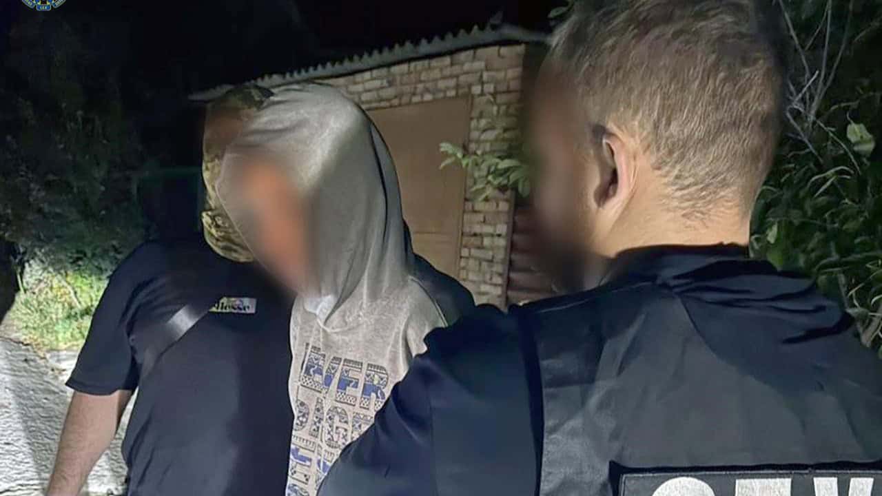 Натисни щоб дізнатись більше про: Підпалив автівки військового та правоохоронців: у Запоріжжі затримали агента російських спецслужб