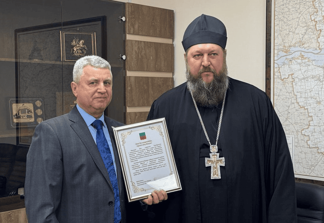 смирнов максим та ємельяненко