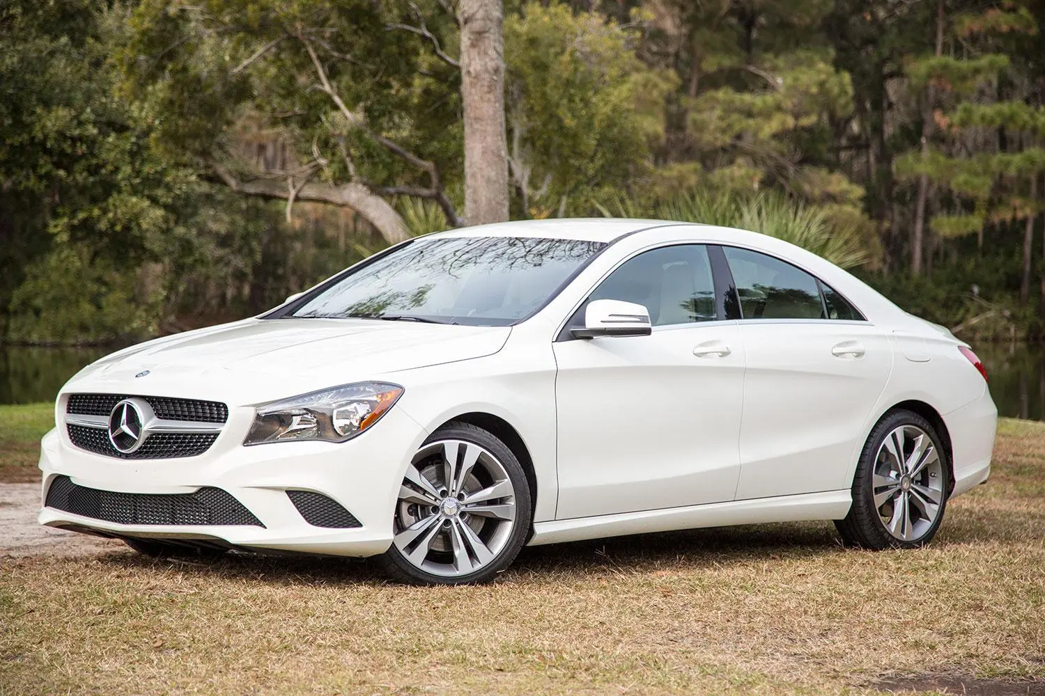 Mercedes-Benz CLA 250 (2015 р.)