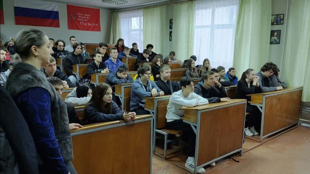 Натисни щоб дізнатись більше про: Окупанти в Бердянську проводять пропагандистські лекції про «екстремізм»