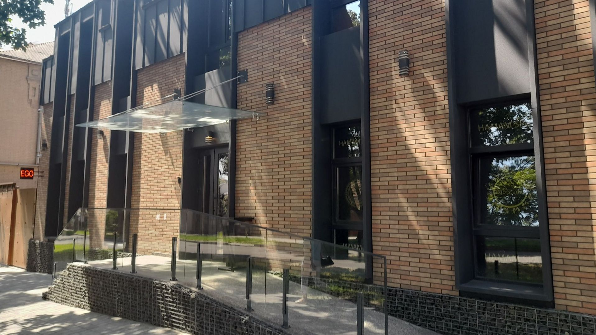 Натисни щоб дізнатись більше про: «Будинок Харламова»: через тяганину в міській раді втрачається первісний вигляд історичного ареалу Запоріжжя