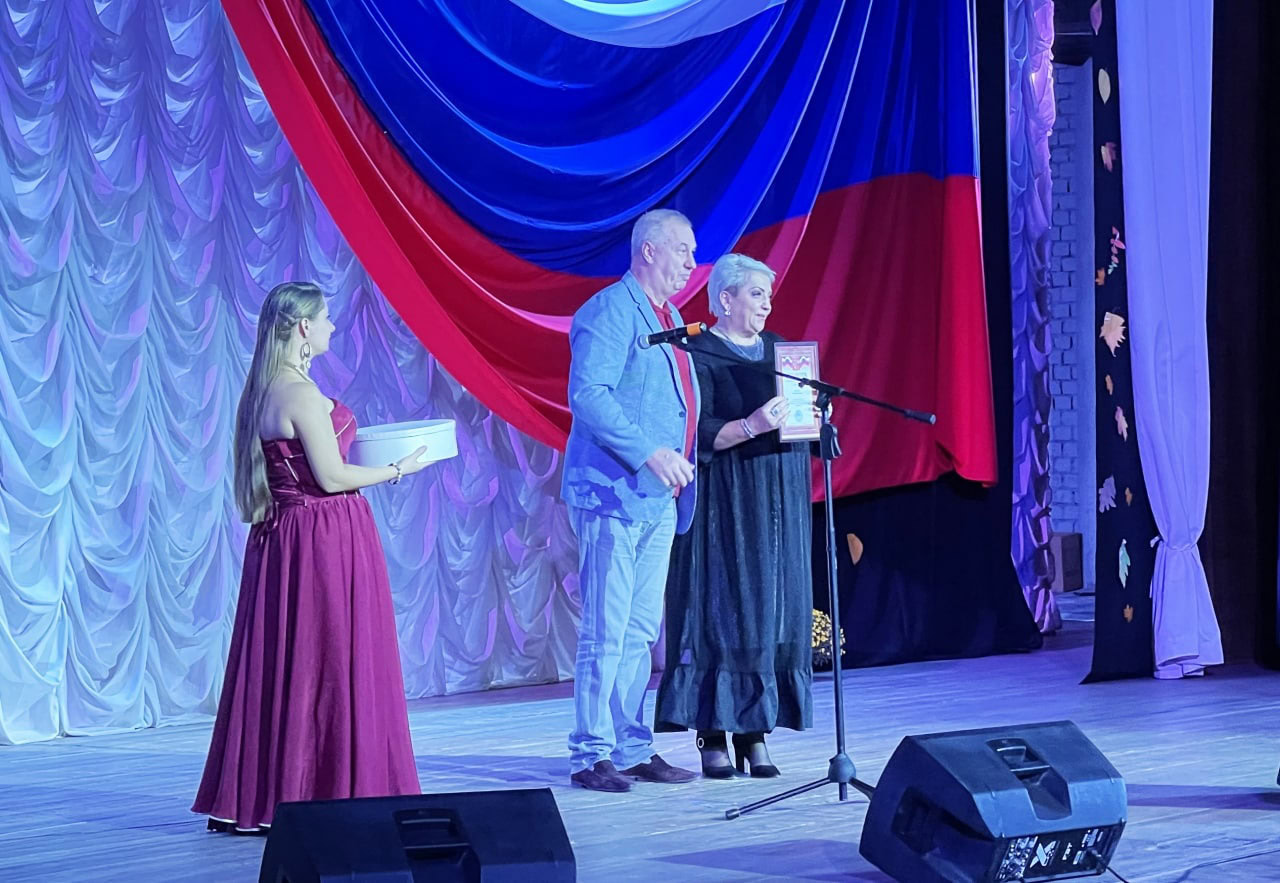 ізотова олена директор бердянськ колаборант