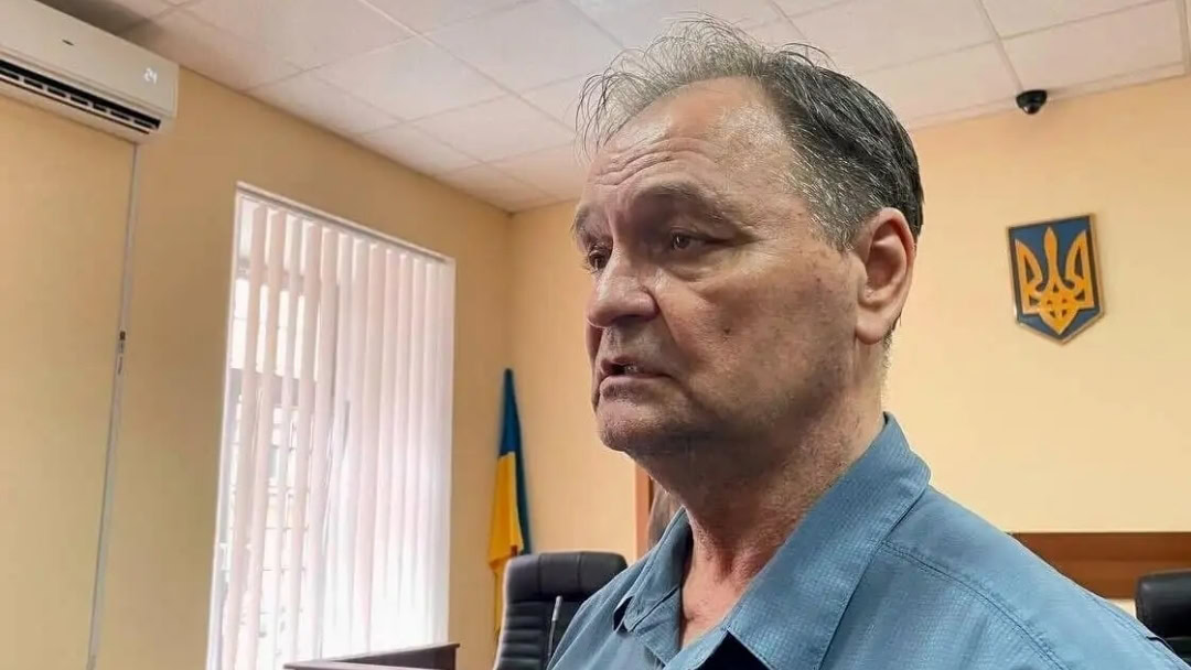 Натисни щоб дізнатись більше про: Нардеп Пономарьов намагався вийти із СІЗО, посилаючись на відсутність у нього адвокатів
