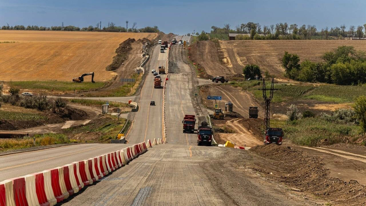 Новоросія, Азовське кільце, траса
