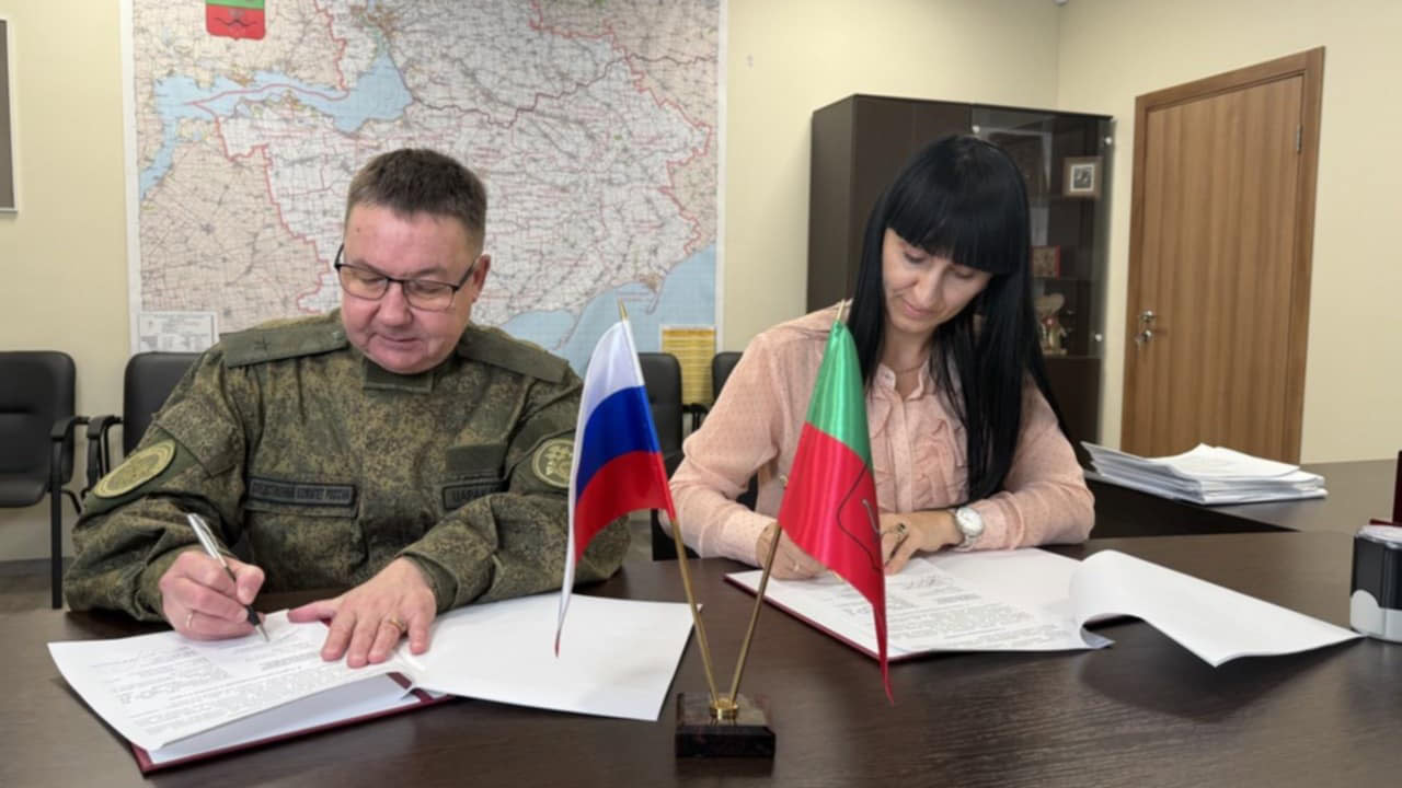 Укладання угоди з директоркою школи №20 у місті Мелітополі