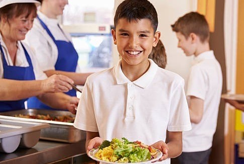 Майже 90 млн грн на шкільне харчування: уряд профінансує обіди для молодших школярів у 8 прифронтових і прикордонних областях