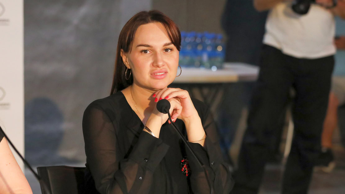 жук олена запорізька обласна рада зарплата